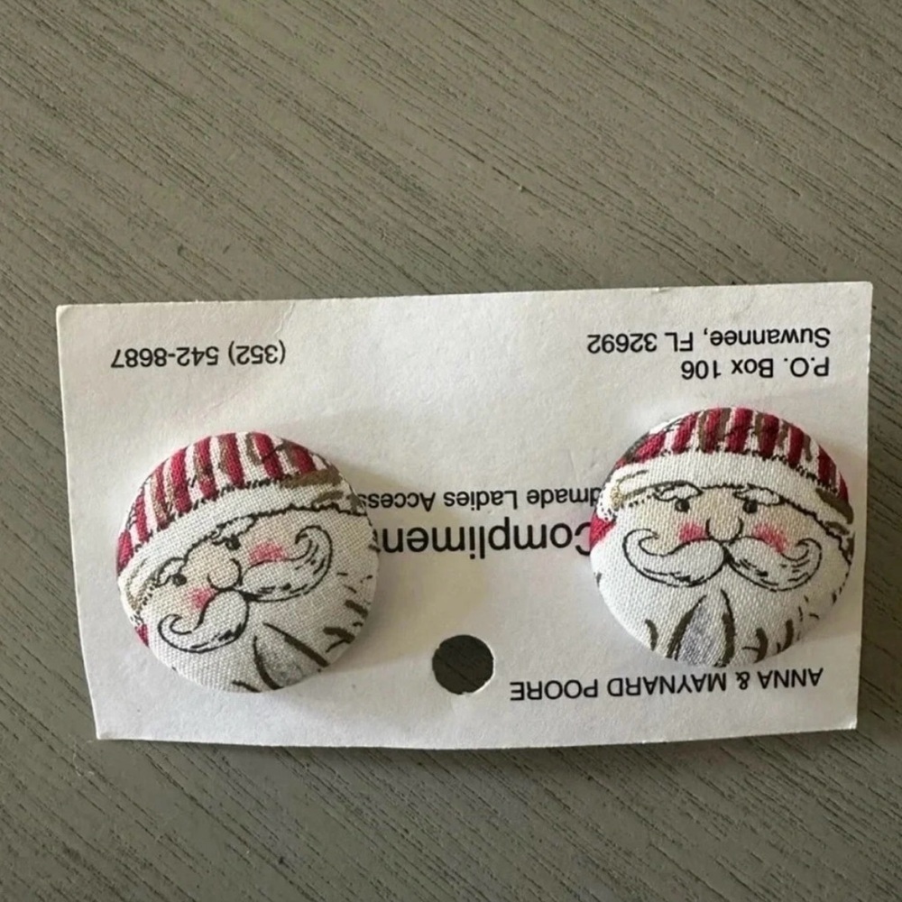 Vintage cloth Santa earrings rare unique rare classy fun Santa face